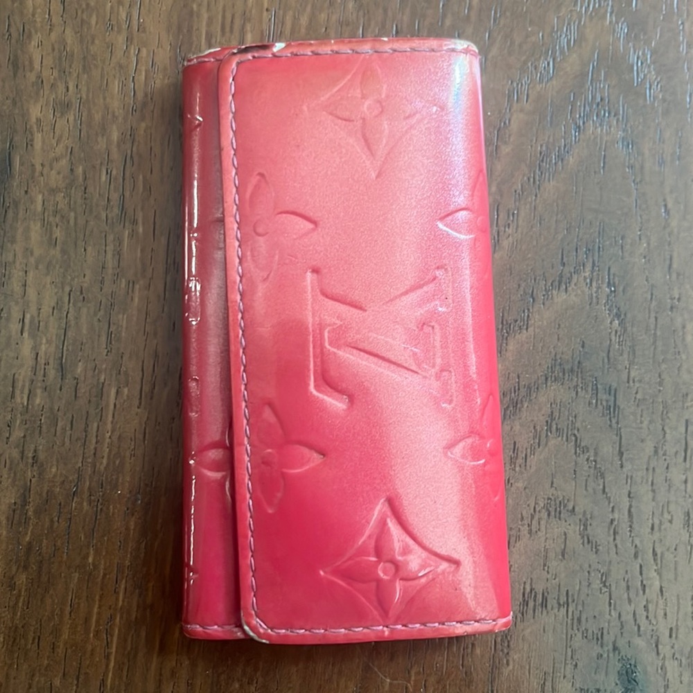 LV vernis 4 ring keyholder (dusty rose)